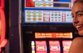Pengguna mengatur batas taruhan dan waktu menggunakan fitur responsible gaming di aplikasi casino digital
